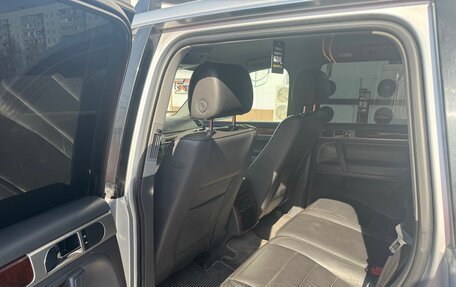 Volkswagen Touareg III, 2003 год, 550 000 рублей, 14 фотография