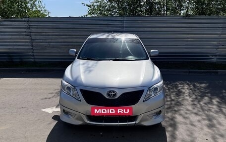 Toyota Camry, 2008 год, 695 000 рублей, 2 фотография