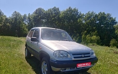 Chevrolet Niva I рестайлинг, 2004 год, 320 000 рублей, 1 фотография