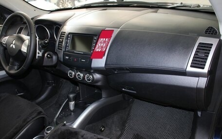 Mitsubishi Outlander III рестайлинг 3, 2010 год, 1 130 000 рублей, 8 фотография