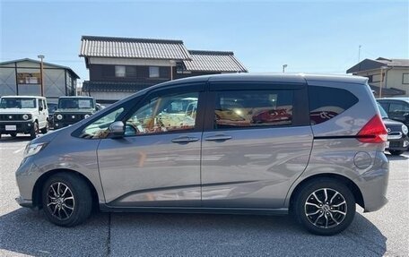 Honda Freed II, 2022 год, 1 295 000 рублей, 4 фотография