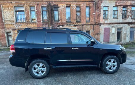 Toyota Land Cruiser 200, 2010 год, 2 650 000 рублей, 11 фотография