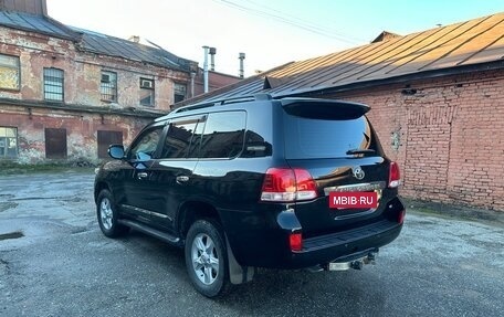 Toyota Land Cruiser 200, 2010 год, 2 650 000 рублей, 9 фотография