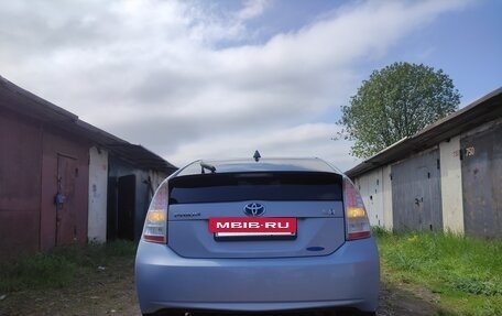 Toyota Prius, 2009 год, 795 500 рублей, 2 фотография