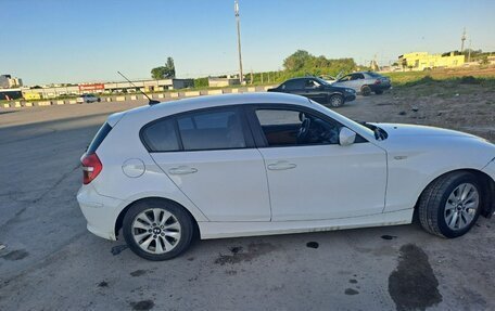 BMW 1 серия, 2010 год, 1 100 000 рублей, 3 фотография