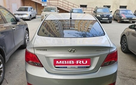 Hyundai Solaris II рестайлинг, 2015 год, 920 000 рублей, 4 фотография