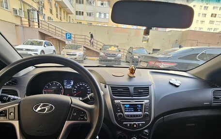 Hyundai Solaris II рестайлинг, 2015 год, 920 000 рублей, 7 фотография