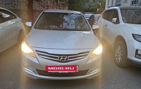 Hyundai Solaris II рестайлинг, 2015 год, 920 000 рублей, 10 фотография