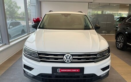 Volkswagen Tiguan II, 2020 год, 1 950 000 рублей, 2 фотография