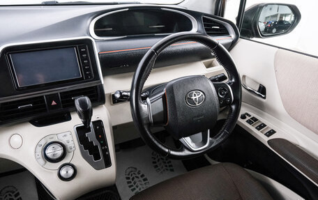 Toyota Sienta II, 2016 год, 1 379 000 рублей, 10 фотография