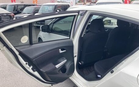 Honda Insight II рестайлинг, 2014 год, 895 000 рублей, 25 фотография