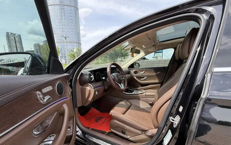 Mercedes-Benz E-Класс, 2020 год, 2 800 000 рублей, 7 фотография