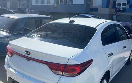 KIA Rio IV, 2020 год, 1 800 000 рублей, 10 фотография