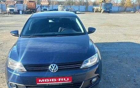 Volkswagen Jetta VI, 2013 год, 1 150 000 рублей, 1 фотография