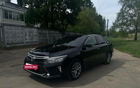 Toyota Camry, 2017 год, 2 199 000 рублей, 2 фотография