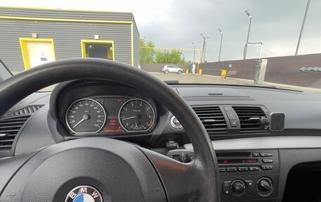 BMW 1 серия, 2010 год, 810 000 рублей, 11 фотография