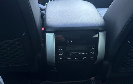 Toyota Land Cruiser Prado 150 рестайлинг 2, 2021 год, 7 500 000 рублей, 6 фотография