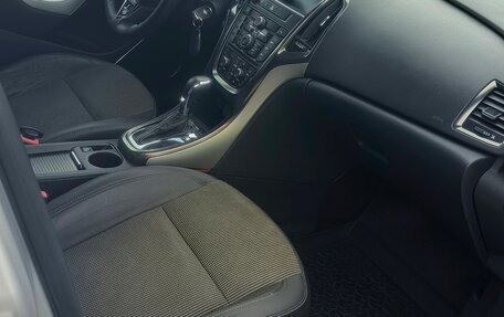 Opel Astra J, 2010 год, 650 000 рублей, 12 фотография