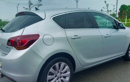 Opel Astra J, 2010 год, 650 000 рублей, 14 фотография