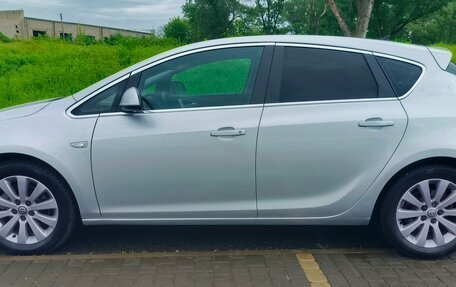Opel Astra J, 2010 год, 650 000 рублей, 18 фотография