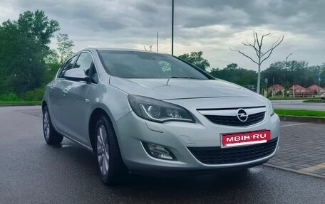 Opel Astra J, 2010 год, 650 000 рублей, 9 фотография