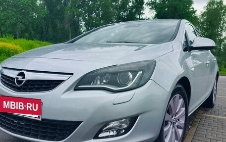 Opel Astra J, 2010 год, 650 000 рублей, 15 фотография
