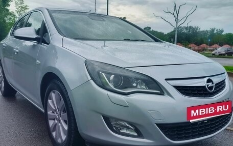 Opel Astra J, 2010 год, 650 000 рублей, 16 фотография