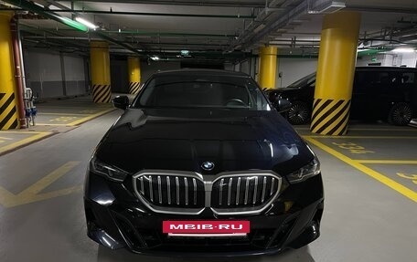 BMW 5 серия, 2023 год, 7 550 000 рублей, 2 фотография