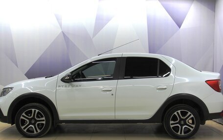 Renault Logan II, 2018 год, 1 167 000 рублей, 2 фотография