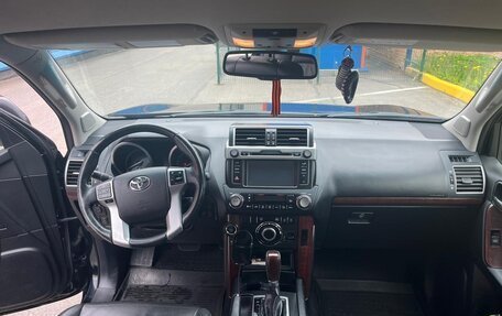 Toyota Land Cruiser Prado 150 рестайлинг 2, 2015 год, 3 000 000 рублей, 4 фотография