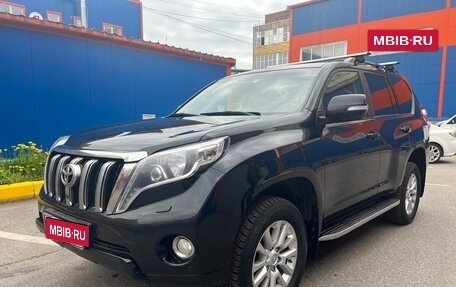Toyota Land Cruiser Prado 150 рестайлинг 2, 2015 год, 3 000 000 рублей, 12 фотография