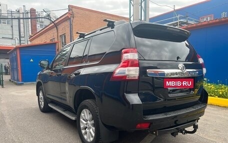 Toyota Land Cruiser Prado 150 рестайлинг 2, 2015 год, 3 000 000 рублей, 11 фотография