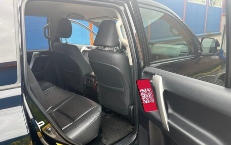 Toyota Land Cruiser Prado 150 рестайлинг 2, 2015 год, 3 000 000 рублей, 6 фотография
