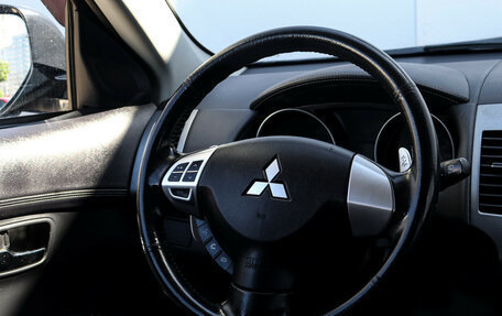 Mitsubishi Outlander III рестайлинг 3, 2010 год, 1 150 000 рублей, 13 фотография