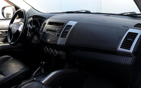 Mitsubishi Outlander III рестайлинг 3, 2010 год, 1 150 000 рублей, 9 фотография