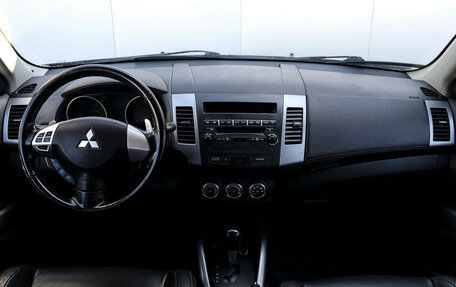 Mitsubishi Outlander III рестайлинг 3, 2010 год, 1 150 000 рублей, 11 фотография