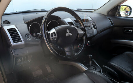 Mitsubishi Outlander III рестайлинг 3, 2010 год, 1 150 000 рублей, 14 фотография