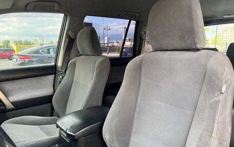 Toyota Land Cruiser Prado 150 рестайлинг 2, 2012 год, 2 590 000 рублей, 11 фотография
