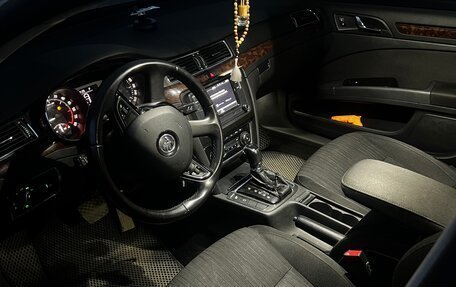 Skoda Superb III рестайлинг, 2013 год, 1 350 000 рублей, 9 фотография