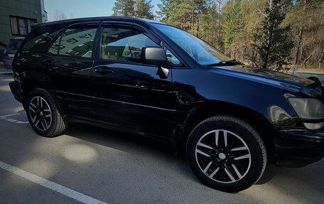 Lexus RX IV рестайлинг, 2000 год, 850 000 рублей, 2 фотография