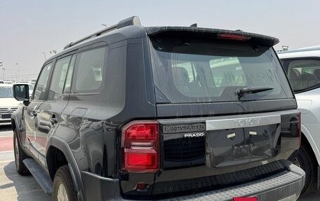 Toyota Land Cruiser Prado, 2024 год, 7 855 000 рублей, 3 фотография