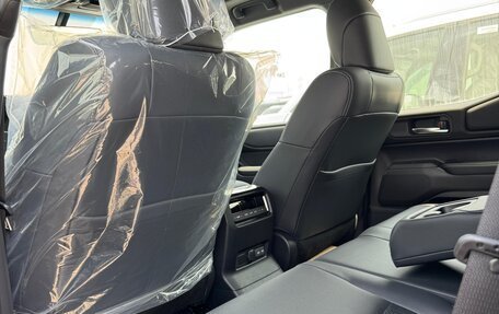 Toyota Land Cruiser Prado, 2024 год, 7 855 000 рублей, 10 фотография