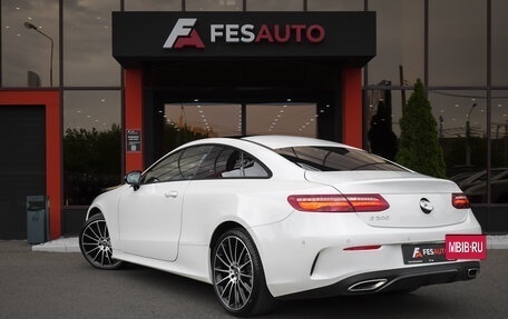 Mercedes-Benz E-Класс, 2018 год, 3 790 000 рублей, 3 фотография