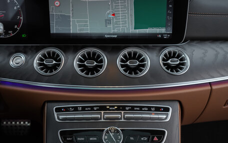 Mercedes-Benz E-Класс, 2018 год, 3 790 000 рублей, 19 фотография