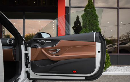 Mercedes-Benz E-Класс, 2018 год, 3 790 000 рублей, 25 фотография