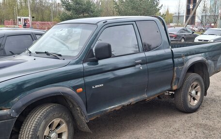 Mitsubishi L200 III рестайлинг, 1996 год, 4 фотография
