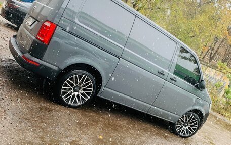 Volkswagen Transporter T6 рестайлинг, 2015 год, 2 350 000 рублей, 10 фотография