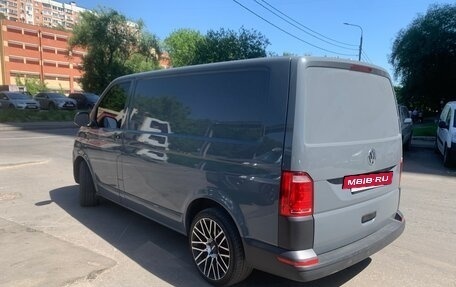 Volkswagen Transporter T6 рестайлинг, 2015 год, 2 350 000 рублей, 4 фотография