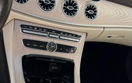 Mercedes-Benz E-Класс, 2017 год, 4 500 000 рублей, 6 фотография