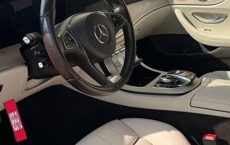 Mercedes-Benz E-Класс, 2017 год, 4 500 000 рублей, 8 фотография